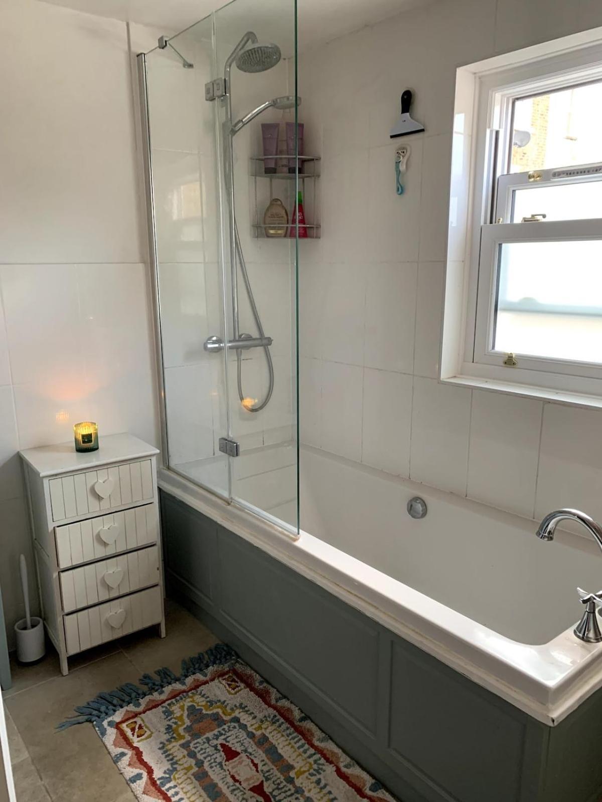 Stylish Two Bedroom Flat Clapham * Londres
